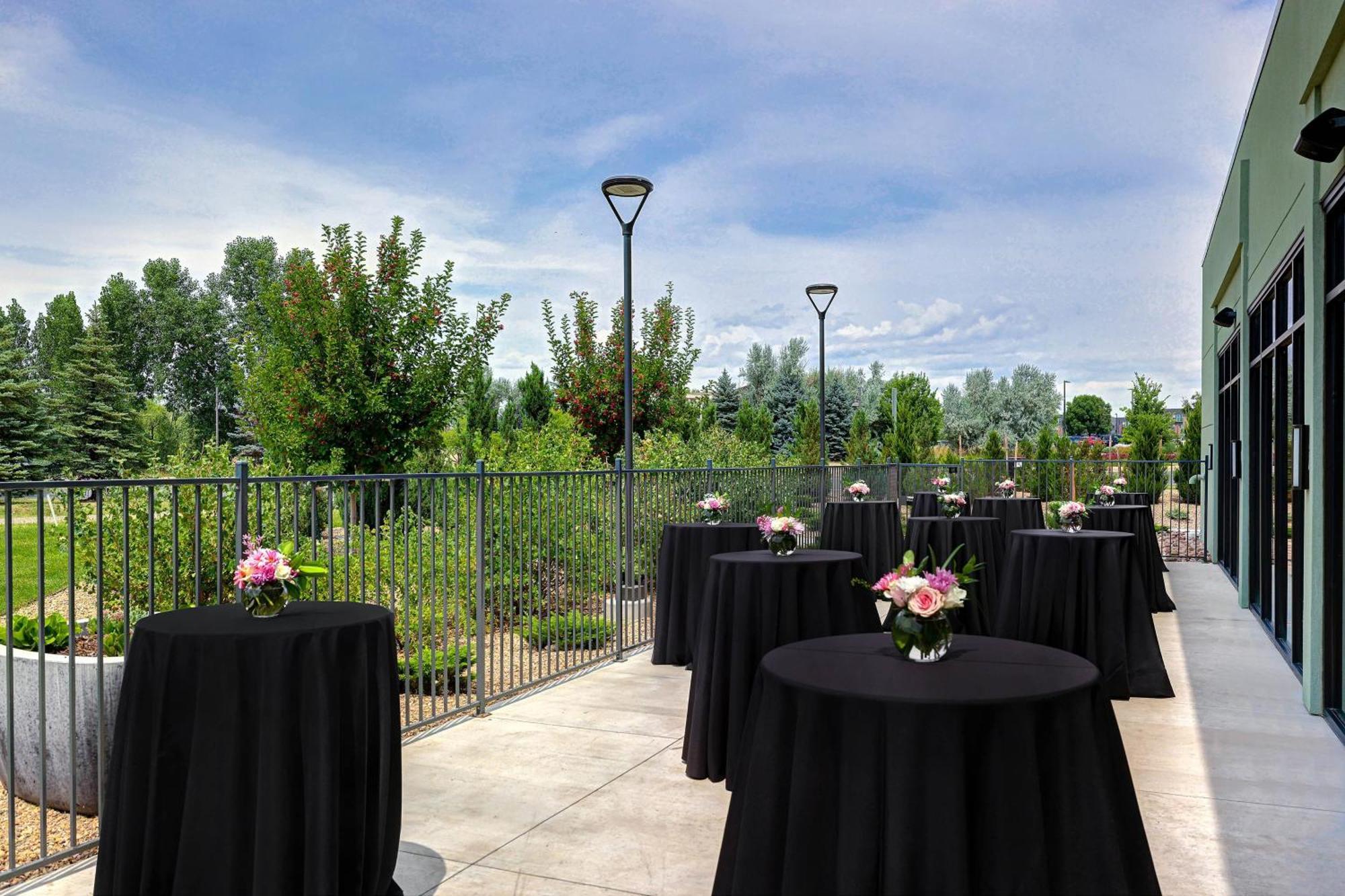 Courtyard By Marriott Loveland Fort Collins Exterior photo