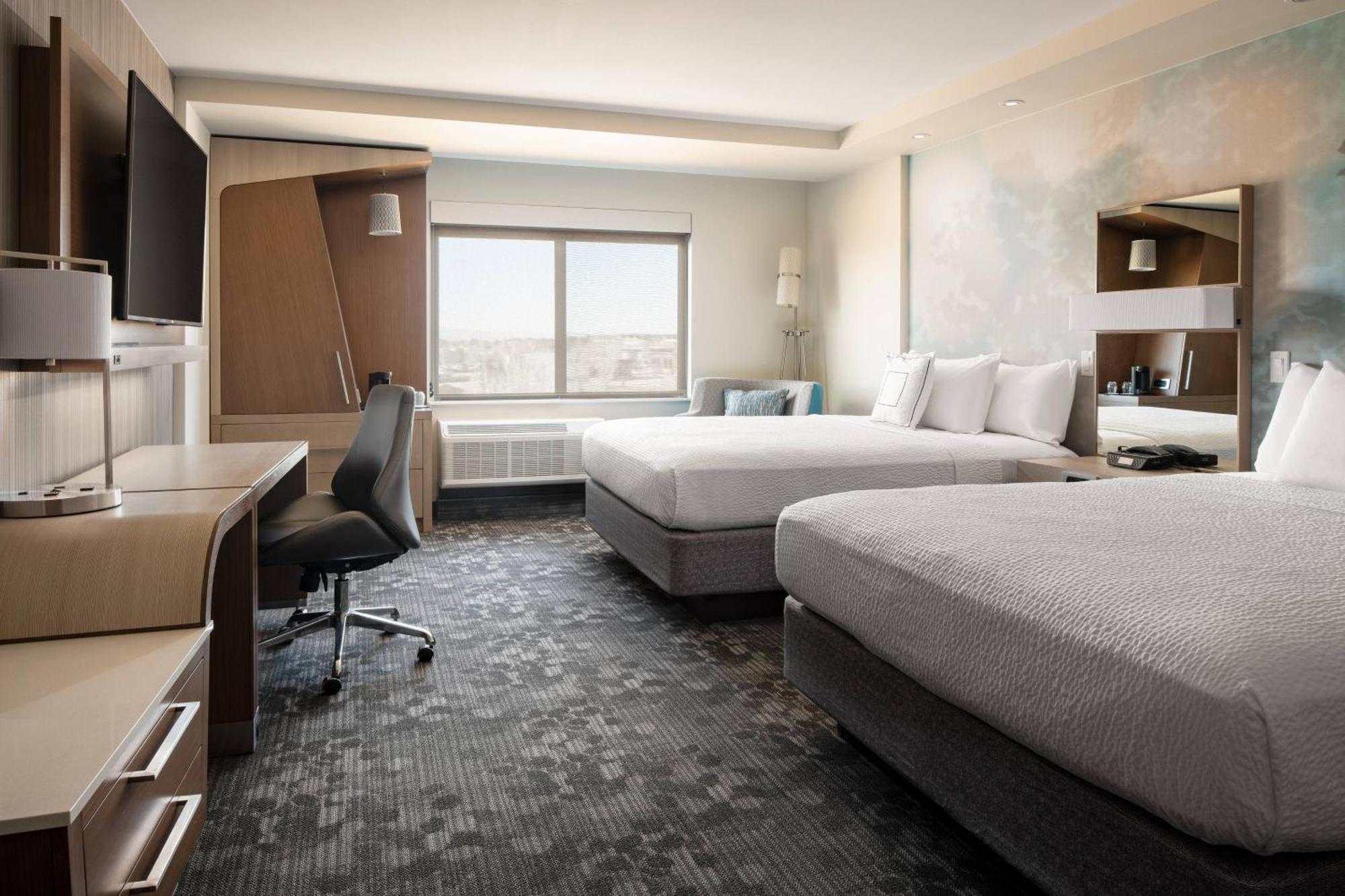 Courtyard By Marriott Loveland Fort Collins Exterior photo
